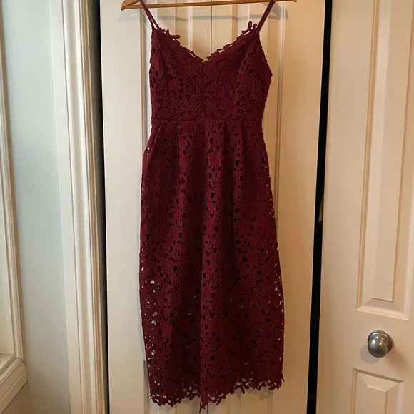 ❌SOLD❌ ASTR Burgundy Lace Midi Dress XS - Picture 3 of 7